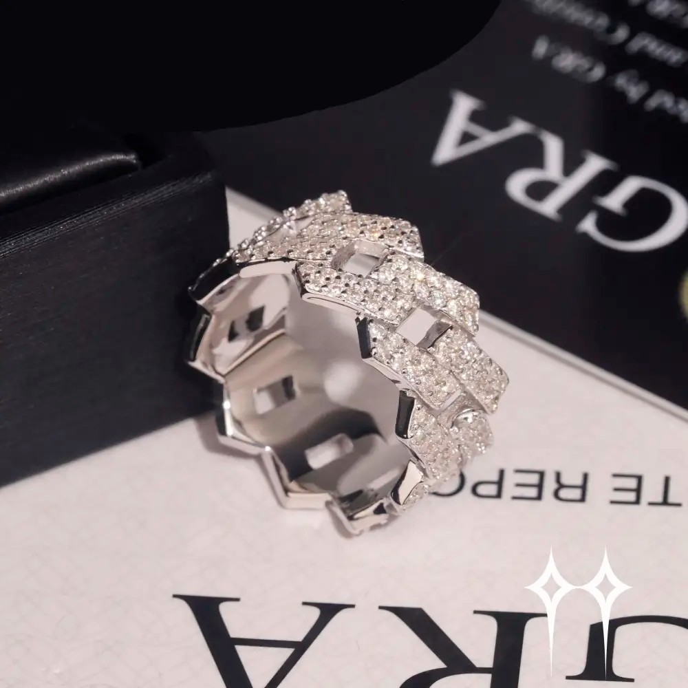 Chain Ring | Anillo con Moissanite