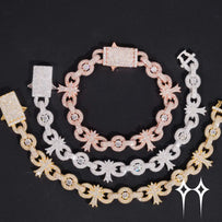 Pulsera con eslabones cubanos y cruz infinita con incrustaciones de diamantes en estilo hip hop. 7.5 inches / Oro